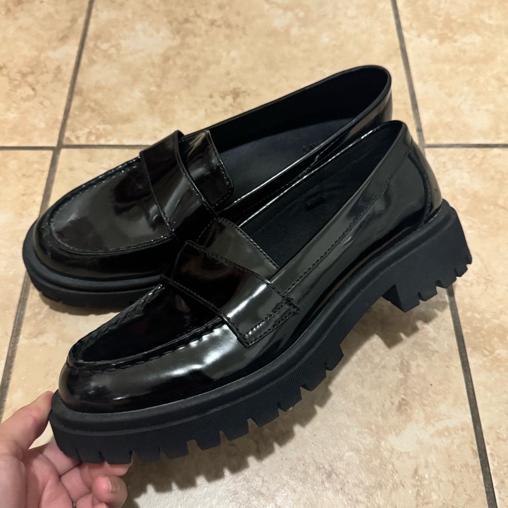 OLD NAVY LOAFERS